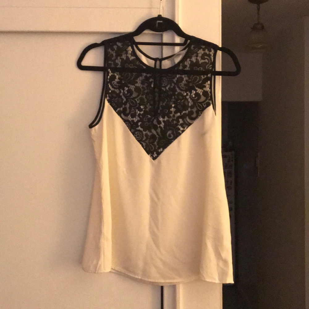 H&M cream with black sleeveless lace blouse size 8